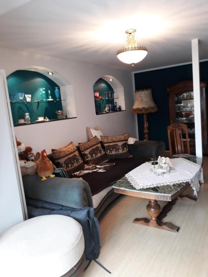Ferienwohnung Antik Гота Екстериор снимка